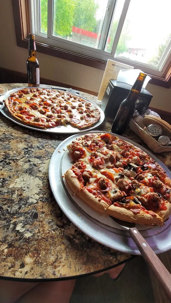 Deluxe Pizza